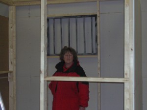 Louise in the beginnings of the construction of cell 5.